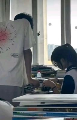 Cậu Bạn Cùng Bàn Thích Thầm Tôi 