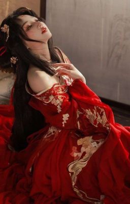 Hoa Lệ Trong Tâm Tối