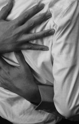 Khúc Hát Trong Lồng Kính