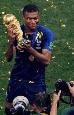 [Mbappe X You] World Cup Năm Ấy, Anh Là Mặt Trời Của Em