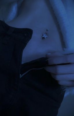 navel piercing ; gióđăng